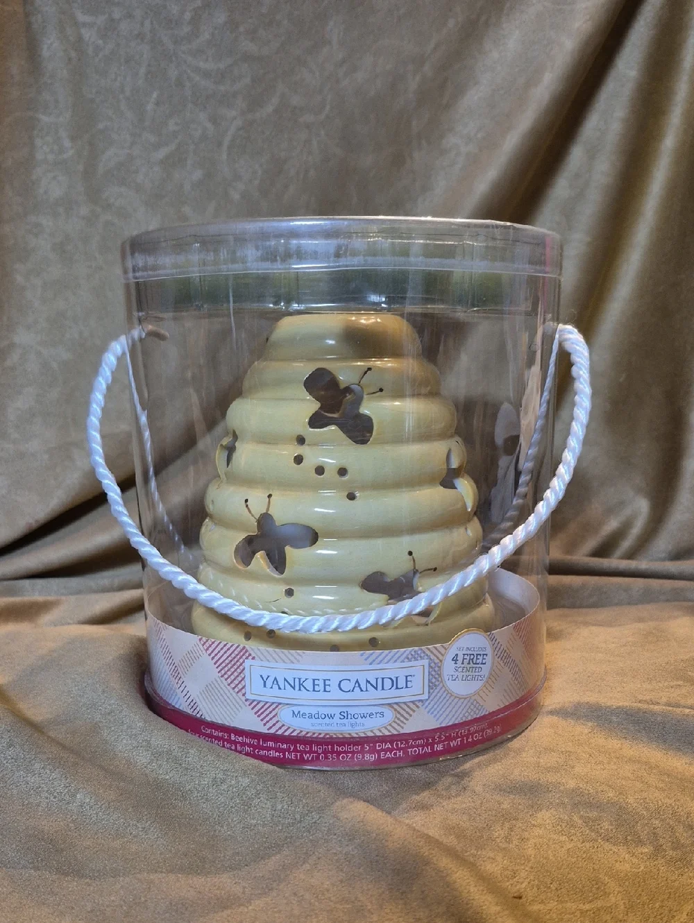 Yankee Candle•Beehive Luminary Gift Set•Meadow Showers Tea Lights (4) - Picture 3 of 8